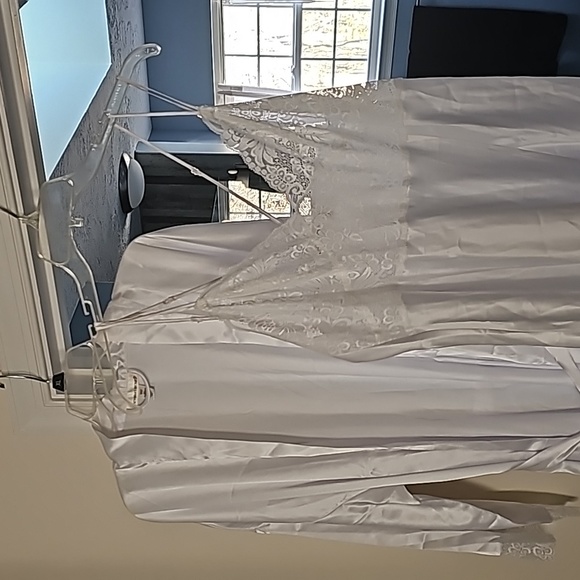 VICTORIA SECRET SEXY matching nightgown & robe set NWT ♥️ - Picture 5 of 8